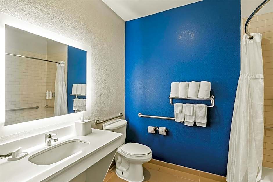 Spark by Hilton Round Rock