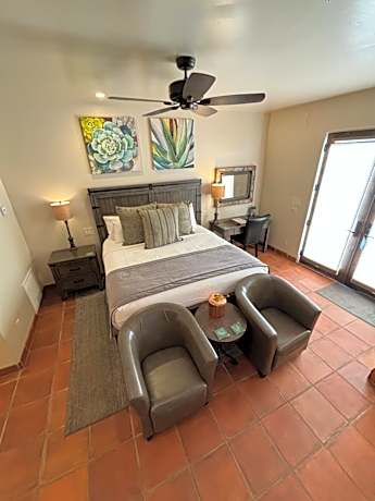 Sunrise - Deluxe Double Room