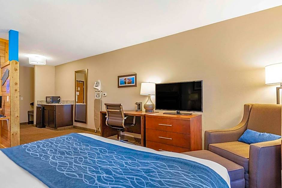 Comfort Inn Ludington near US-10
