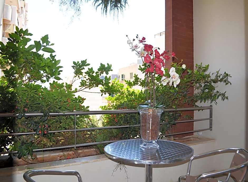 Nest 1 Hotel