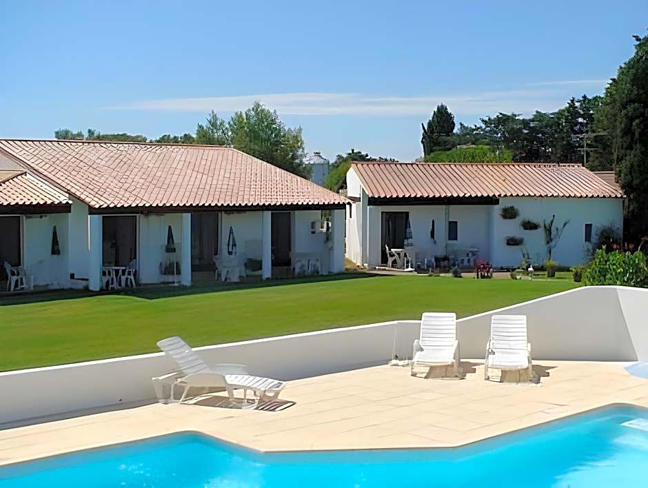 Mas de la Grenouillere Hotel et Centre equestre en pleine nature
