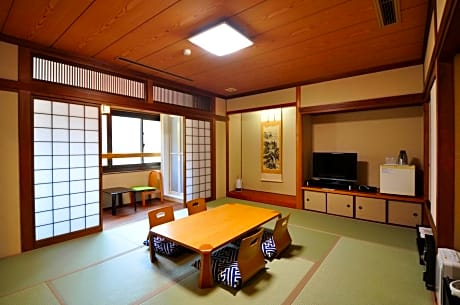 Japanese-Style Triple Room with Shared Bathroom - Non-Smoking