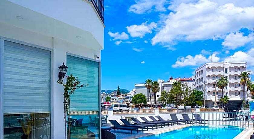 Aurasia Sea Side Hotel
