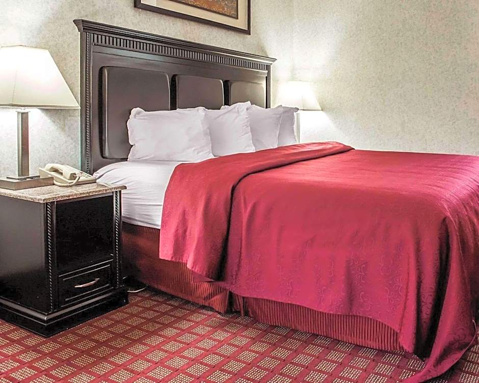 Quality Inn & Suites North Gibsonia