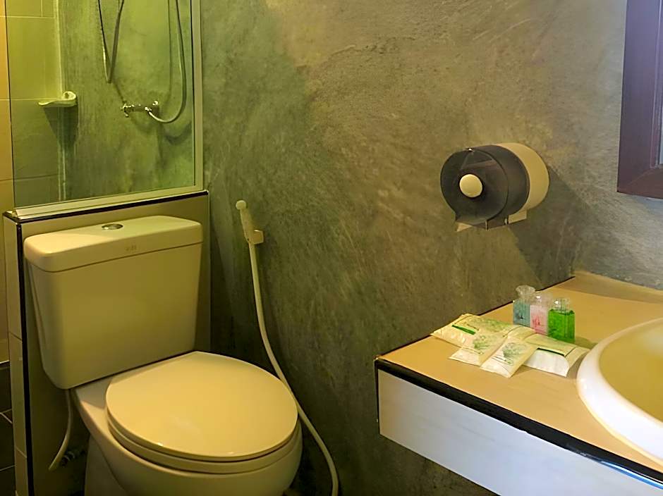 The Noi Guesthouse and Restaurant