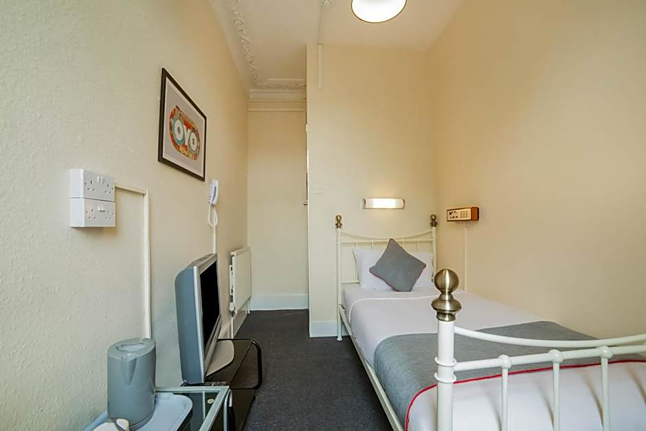 Devine Beach Hotel, Westcliff Southend-On-Sea