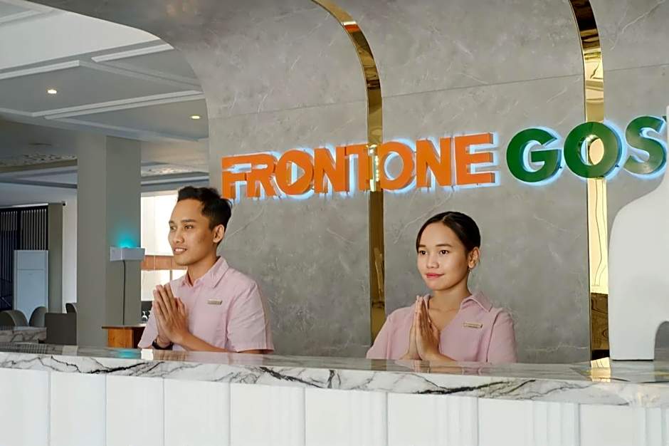 Front One Gosyen Hotel Salatiga