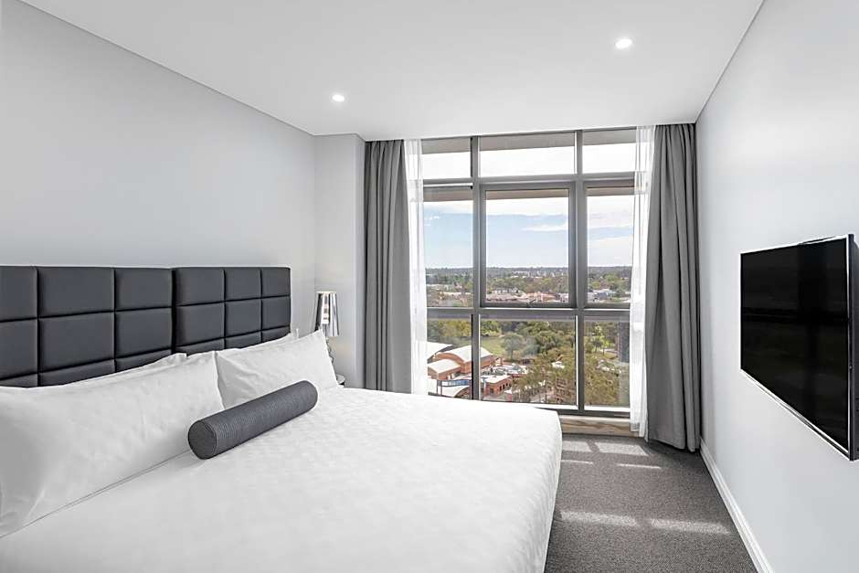 Meriton Suites Church Street, Parramatta