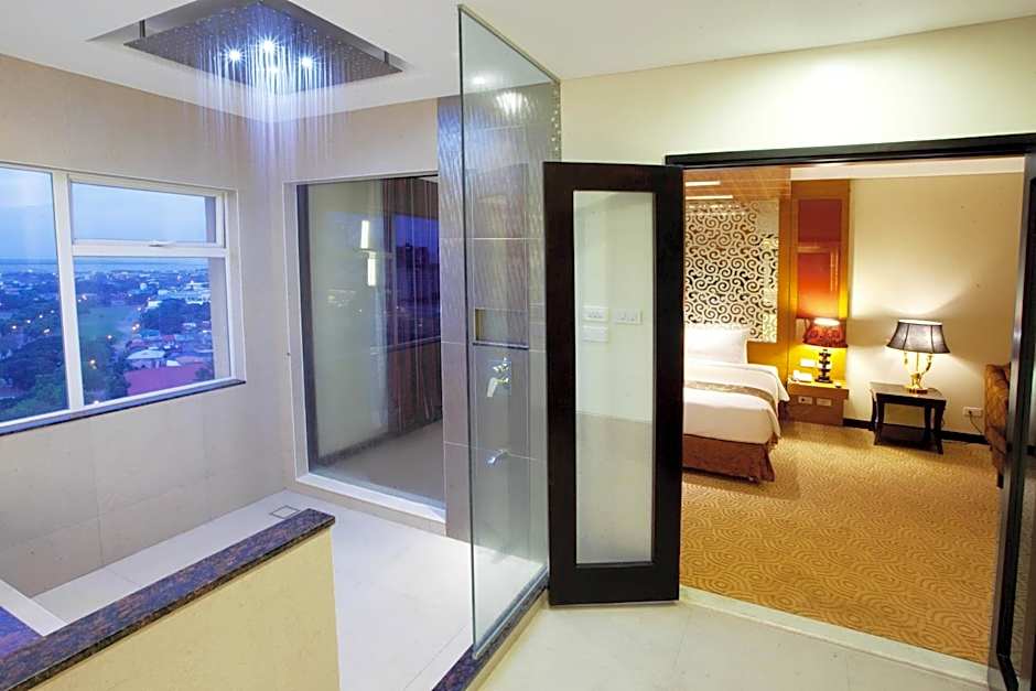 Photo 1 of 6 of Premier Suite