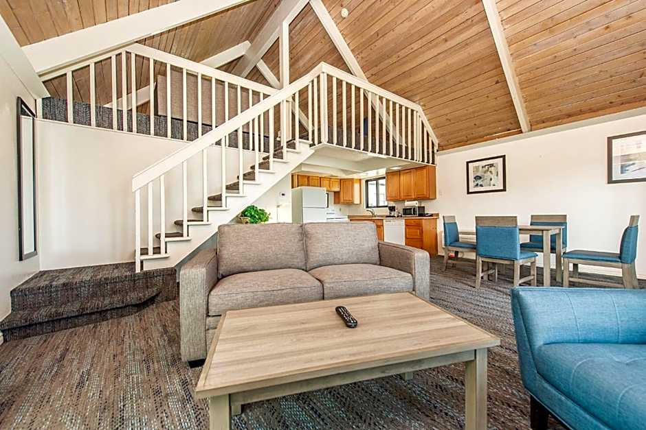 Oyster Bay Inn & Suites