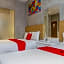 RedDoorz Premium @ The Batik Hotel Moh. Toha
