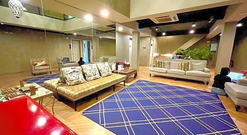 Collection O The Spades Hostel