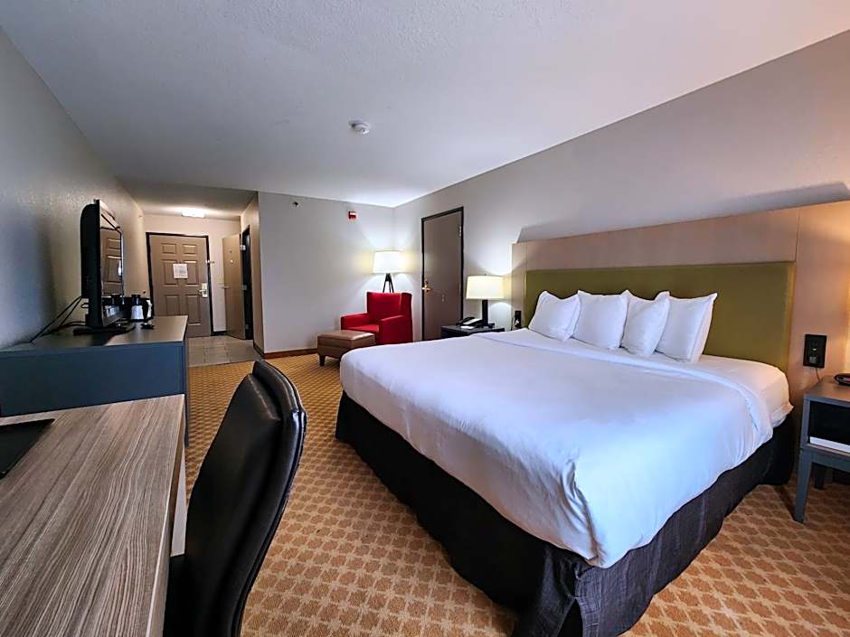 Country Inn & Suites by Radisson, Topeka West, KS