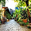 THE GATE GARDEN Hotel