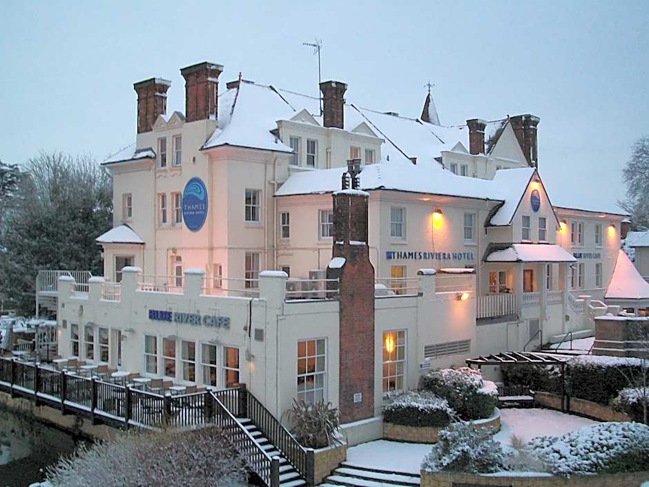 Thames Riviera Hotel