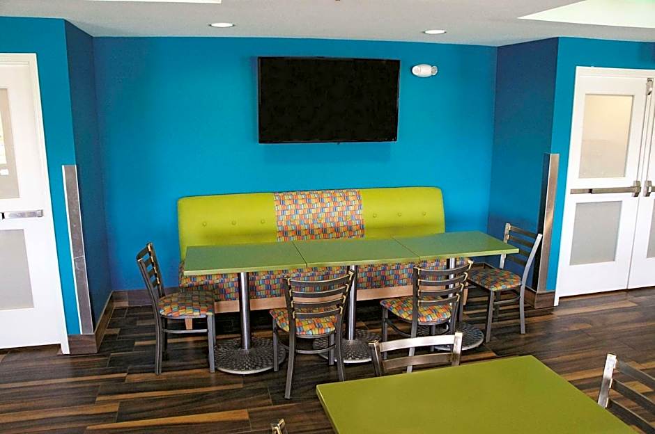 La Quinta Inn & Suites by Wyndham Grand Forks