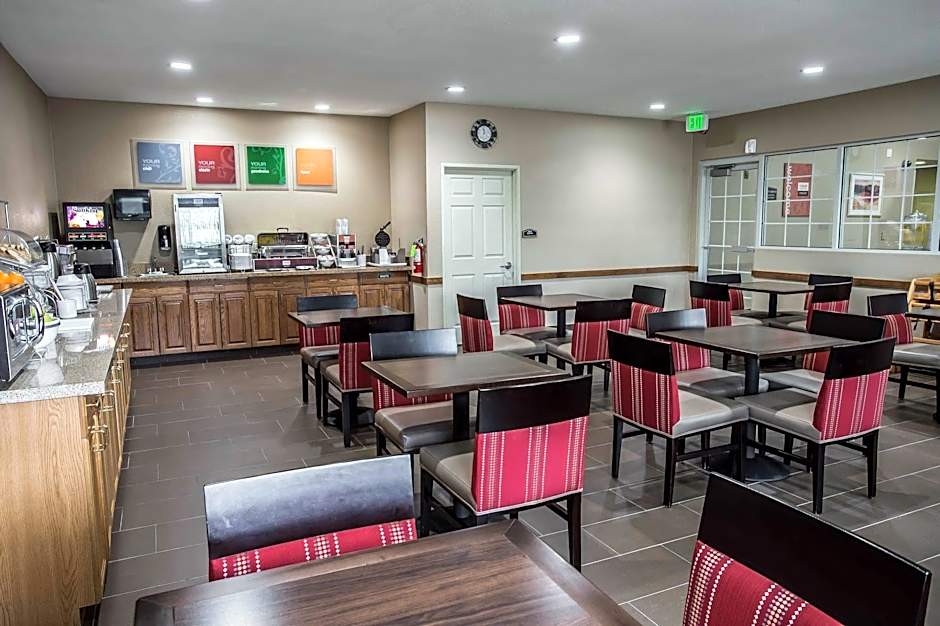 Quality Suites Near West Acres