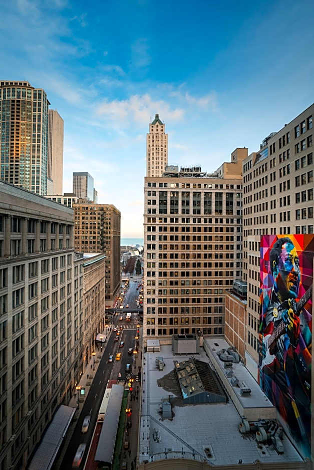 Staypineapple, An Iconic Hotel, The Loop