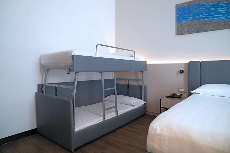 Sea Lion Hotel