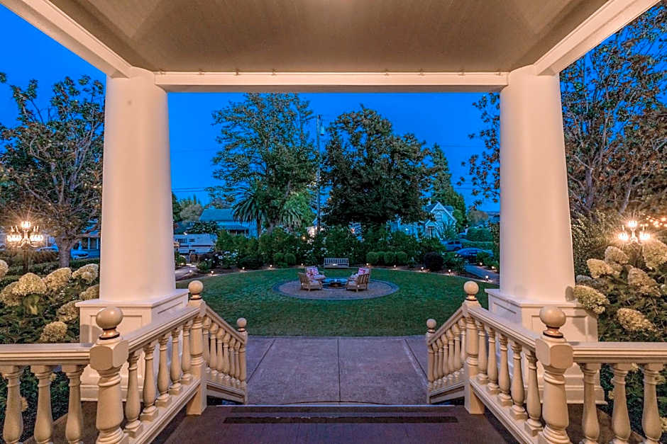 The White House Napa Valley