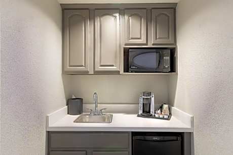 Queen Suite
