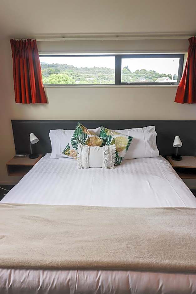 Coleraine Suites & Apartments