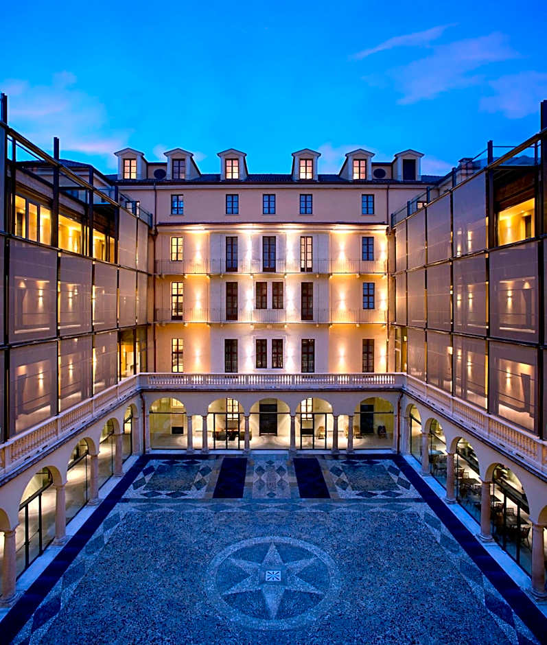 NH Collection Torino Piazza Carlina