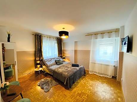 ClickTheFlat Solidarności City Center Apart Rooms