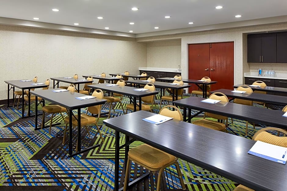 Holiday Inn Express & Suites Asheville SW - Outlet Ctr Area By IHG