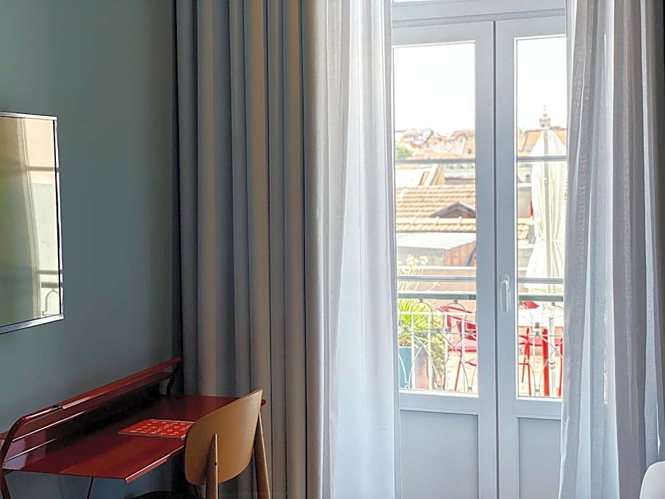 Esqina Cosmopolitan Lodge