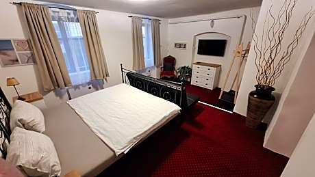 One-Bedroom Apartment with Terrace