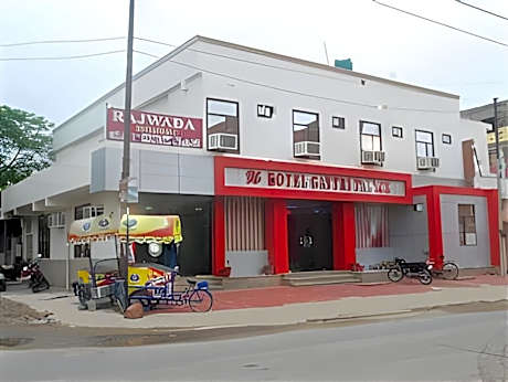 Hotel Gayatri Palace