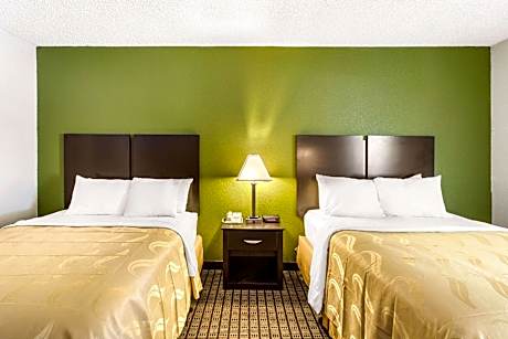 Quadruple Room with King Bed and Queen Bed - Non Smoking
