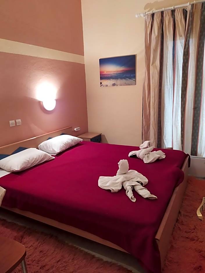 Photo 1 of 14 of Budget 1 Double Bed or 2 Beds