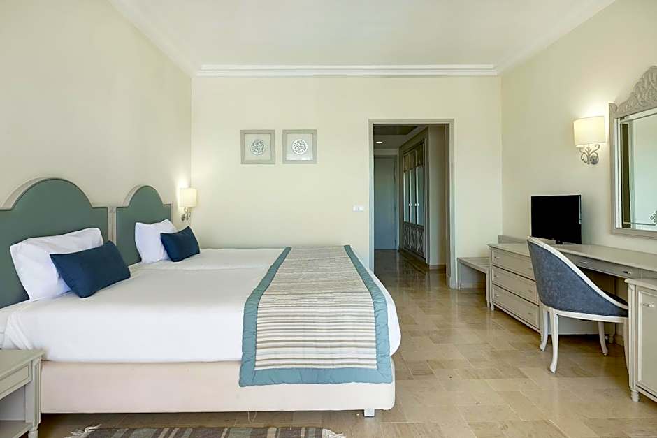 Iberostar Waves Averroes