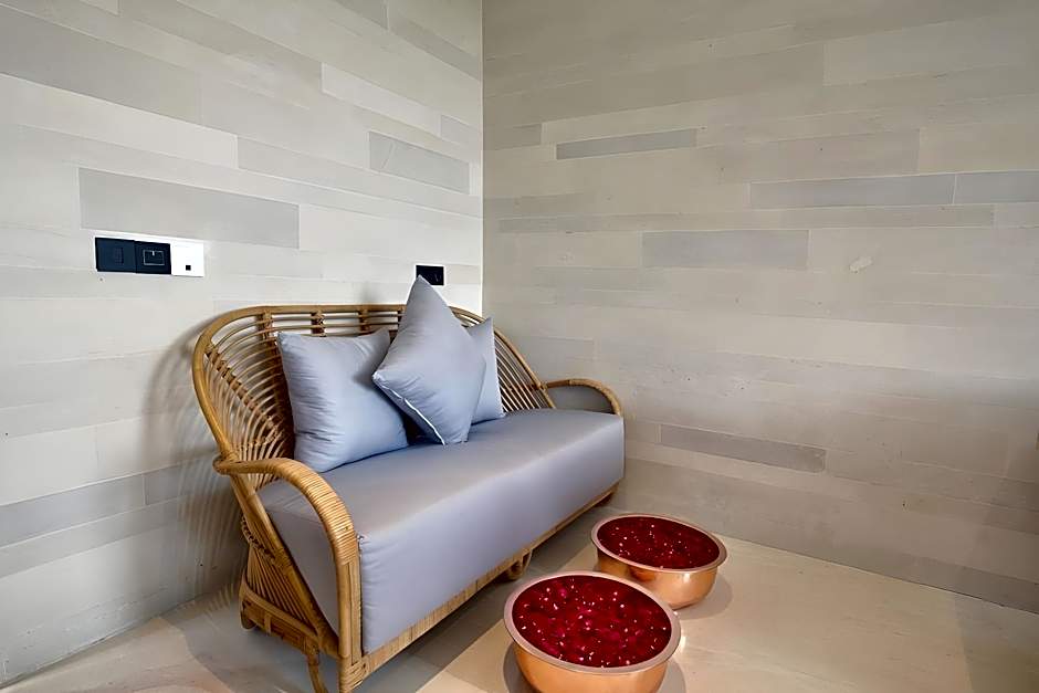 Roomates Surf Camp Canggu by Ini Vie Hospitality