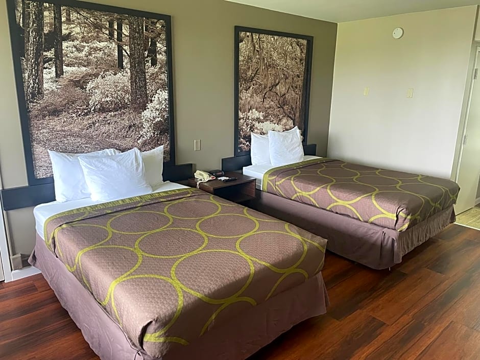 Super 8 by Wyndham Valdosta Mall