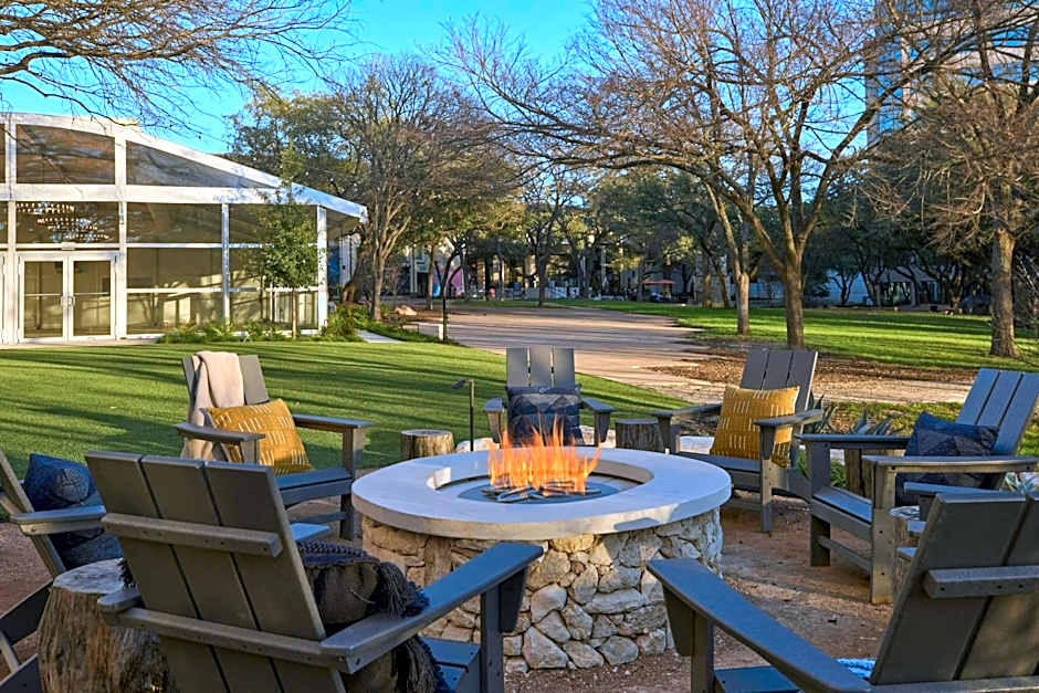 Renaissance by Marriott Austin Hotel