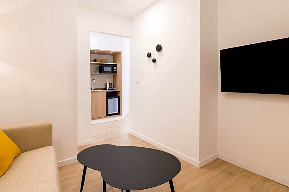 Hotel Adonis Pelinor