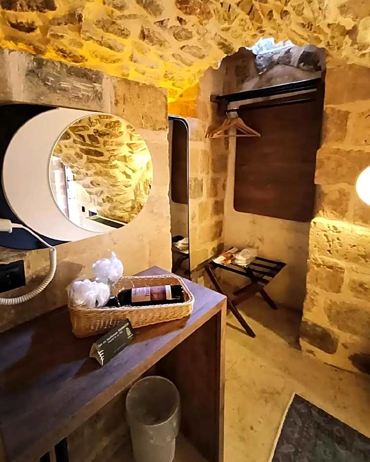 TUĞMANER  Small House AJAR