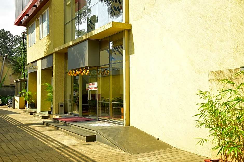 Hi 5 Hotel & Experience