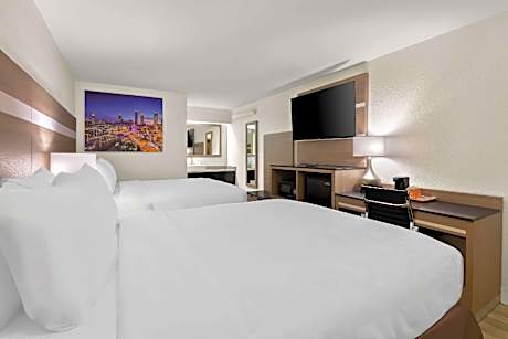 2 Queen Beds Nonsmoking