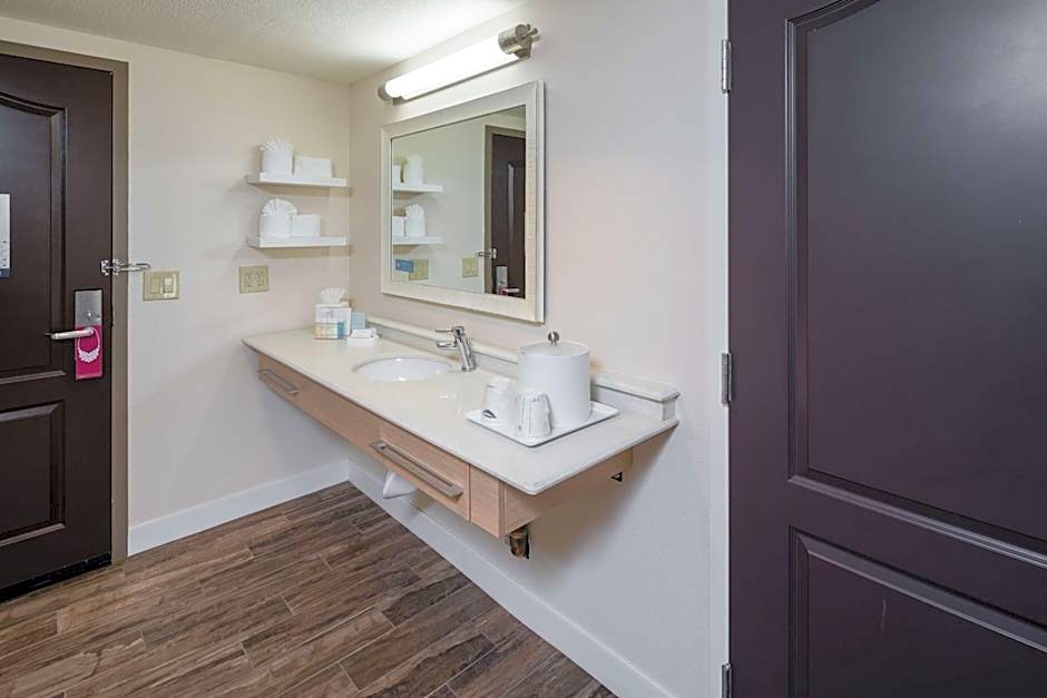 Hampton Inn By Hilton San Francisco-Airport