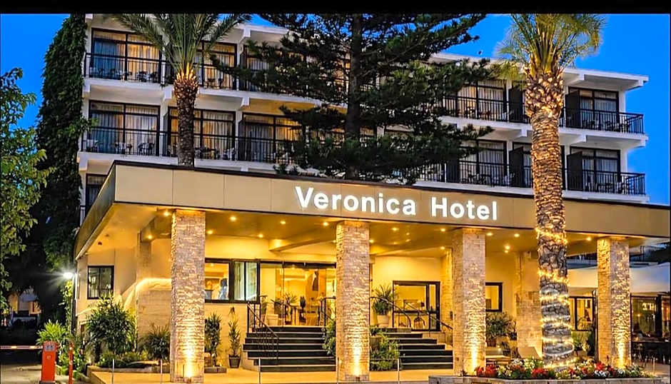 Veronica Hotel