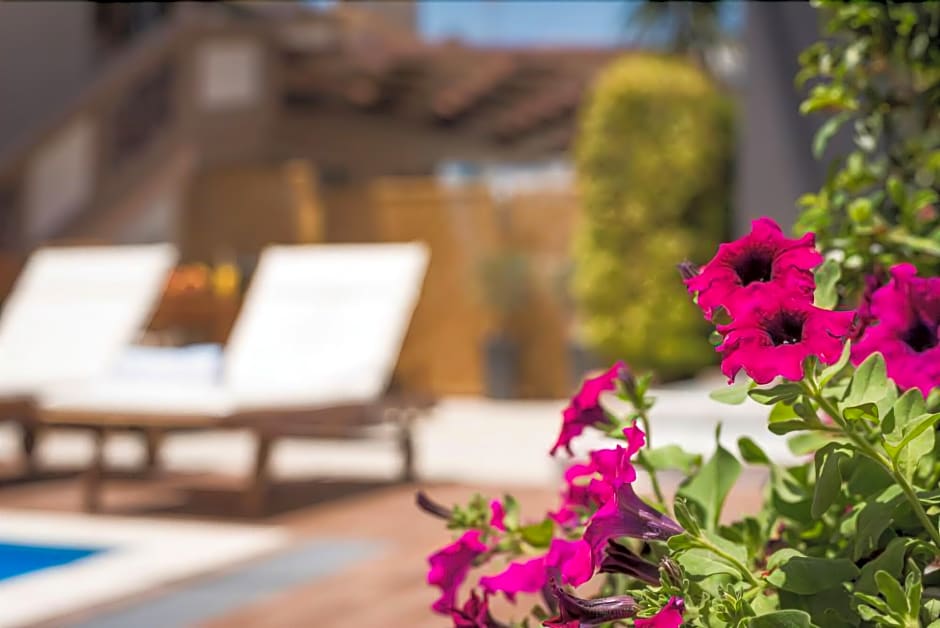 Sun Ray Luxury Aparthotel