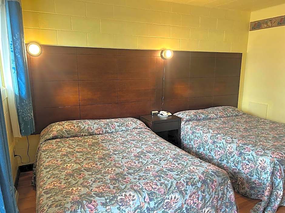 Motel R-100