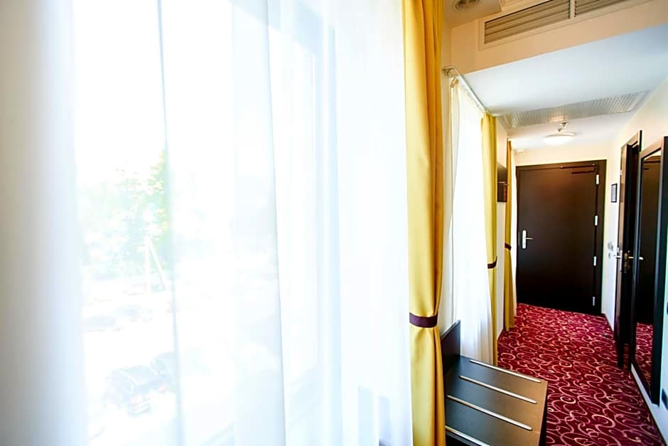 Menorah Hotel