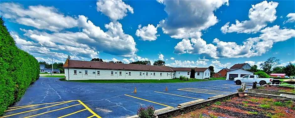 Knights Inn Colonial Fireside Inn