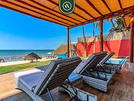Oceanview 4 BR Condo - Pool - Beach - Terrace