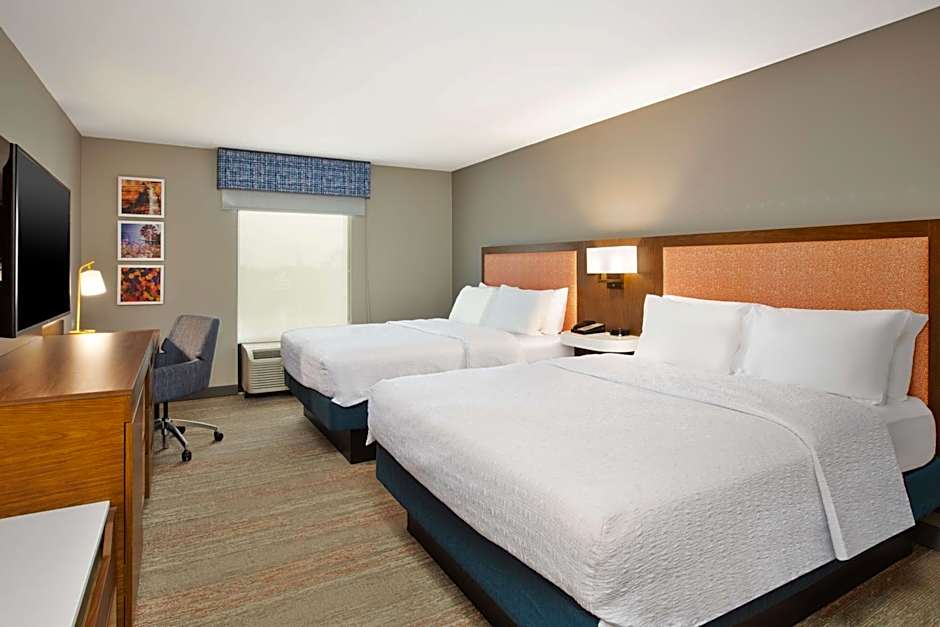 Hampton Inn By Hilton Clinton